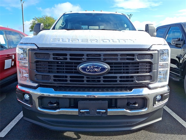 2026 Ford F-350 photo 2