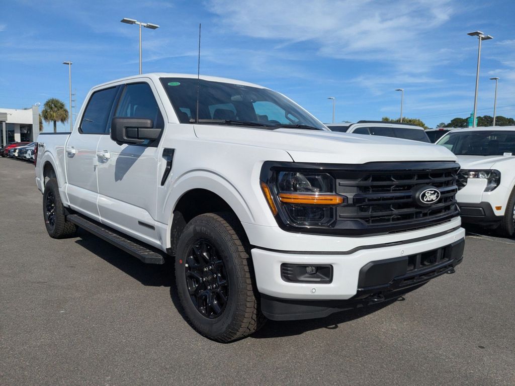 2025 Ford F-150 XLT photo 2