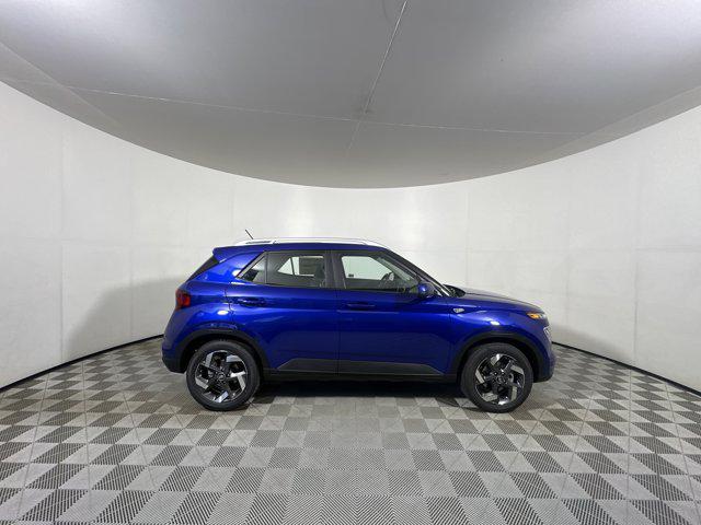 2025 Hyundai Venue Limited photo 8