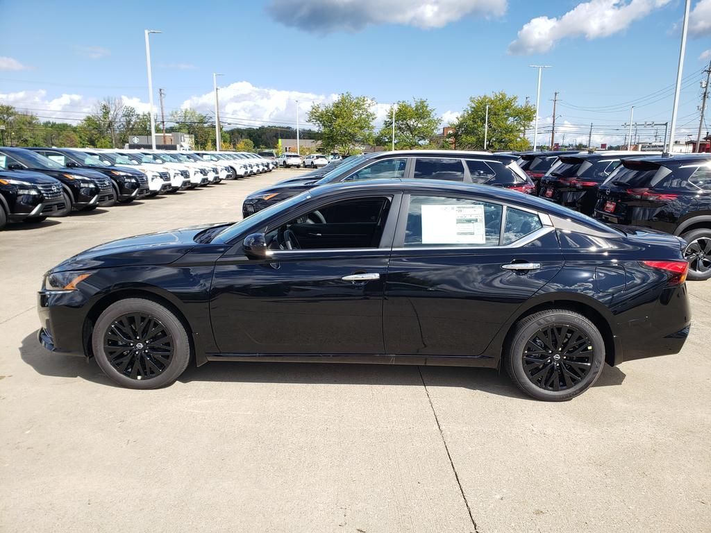2025 Nissan Altima SV Special Edition photo 3