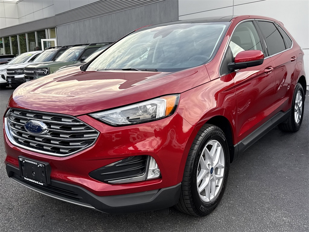 2022 Ford Edge SEL photo 3