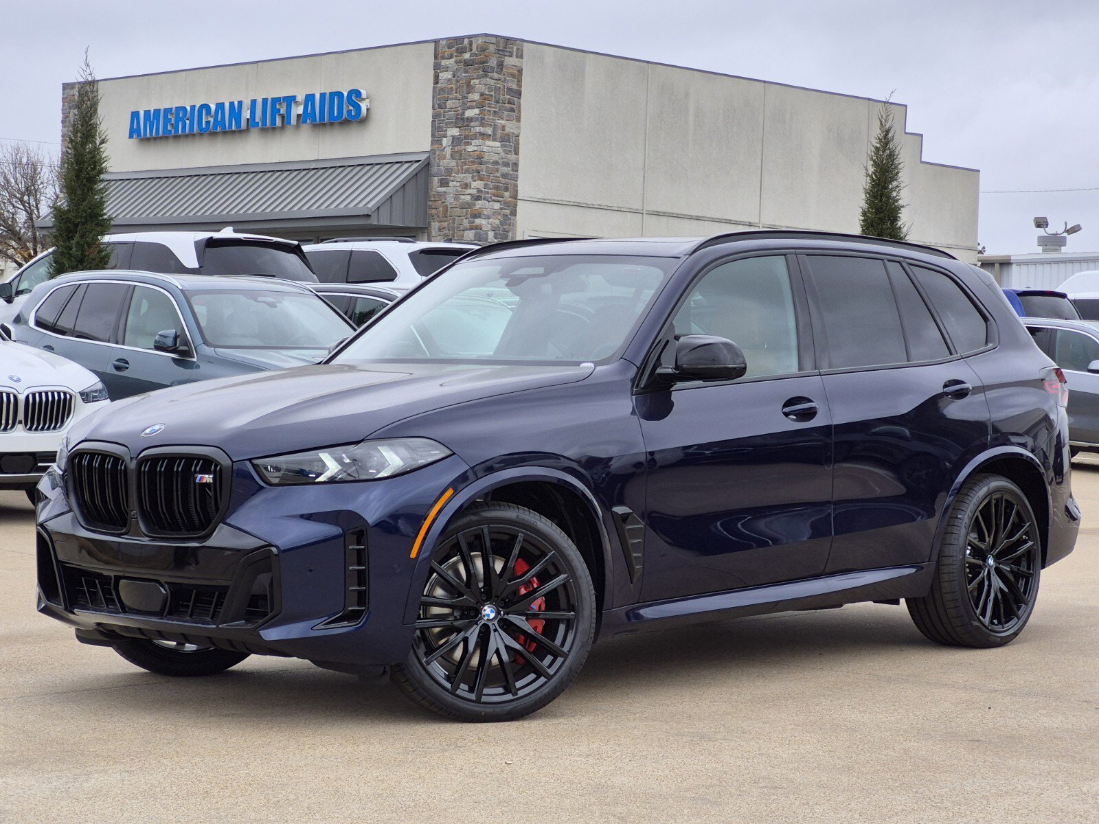 2026 BMW X5 M60i's photo