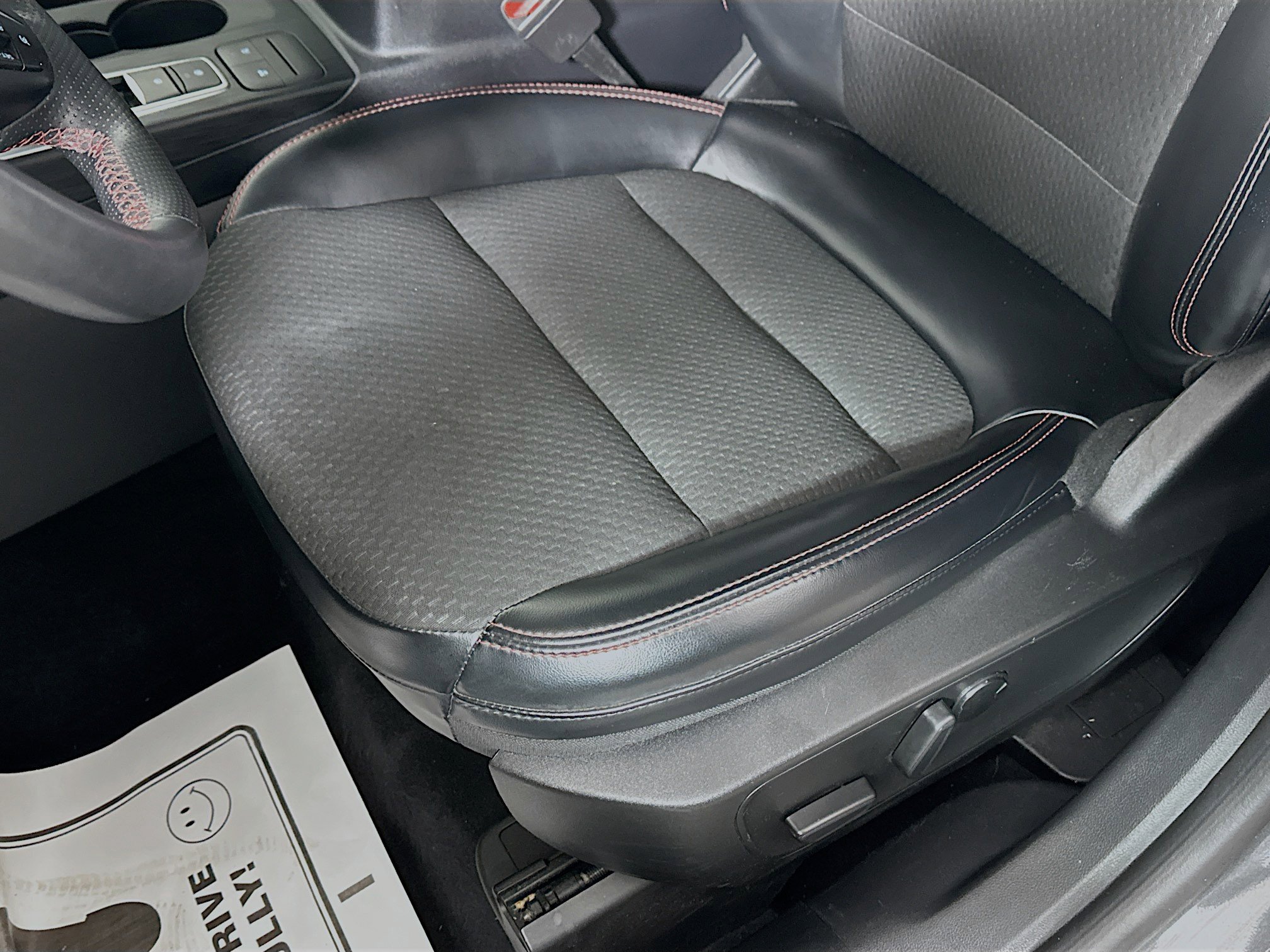 2023 Ford Escape ST-Line photo 17
