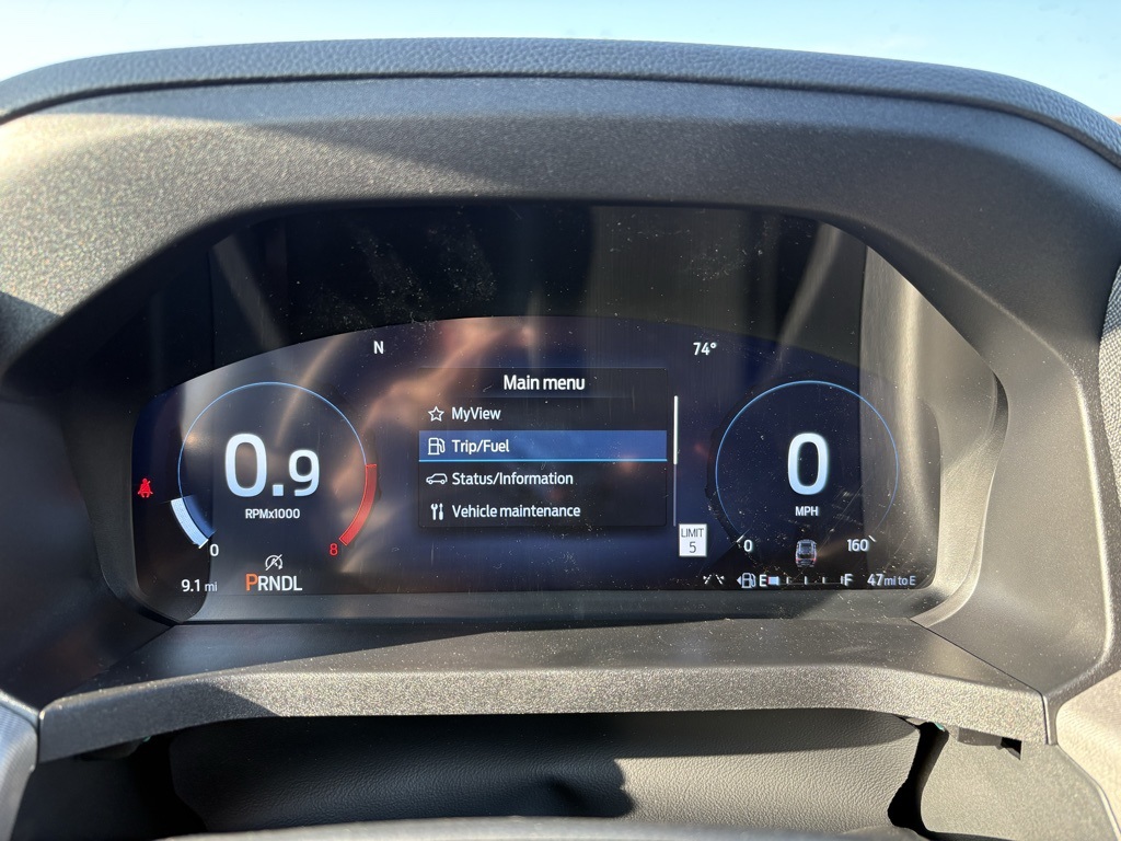 2025 Ford Explorer photo 8