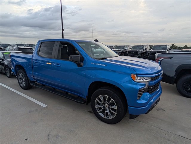 2026 Chevrolet Silverado 1500 RST photo 2