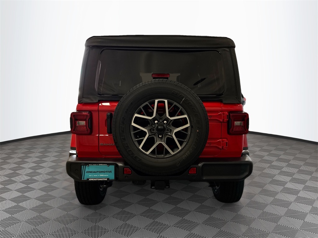 2025 Jeep Wrangler Sahara photo 11