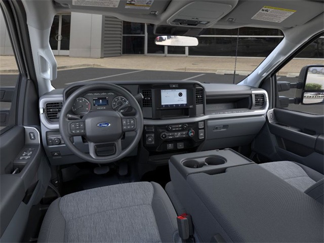 2025 Ford F-350 XL photo 9
