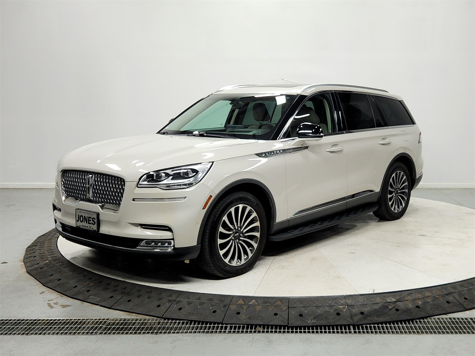 2022 Lincoln Aviator Reserve photo 3