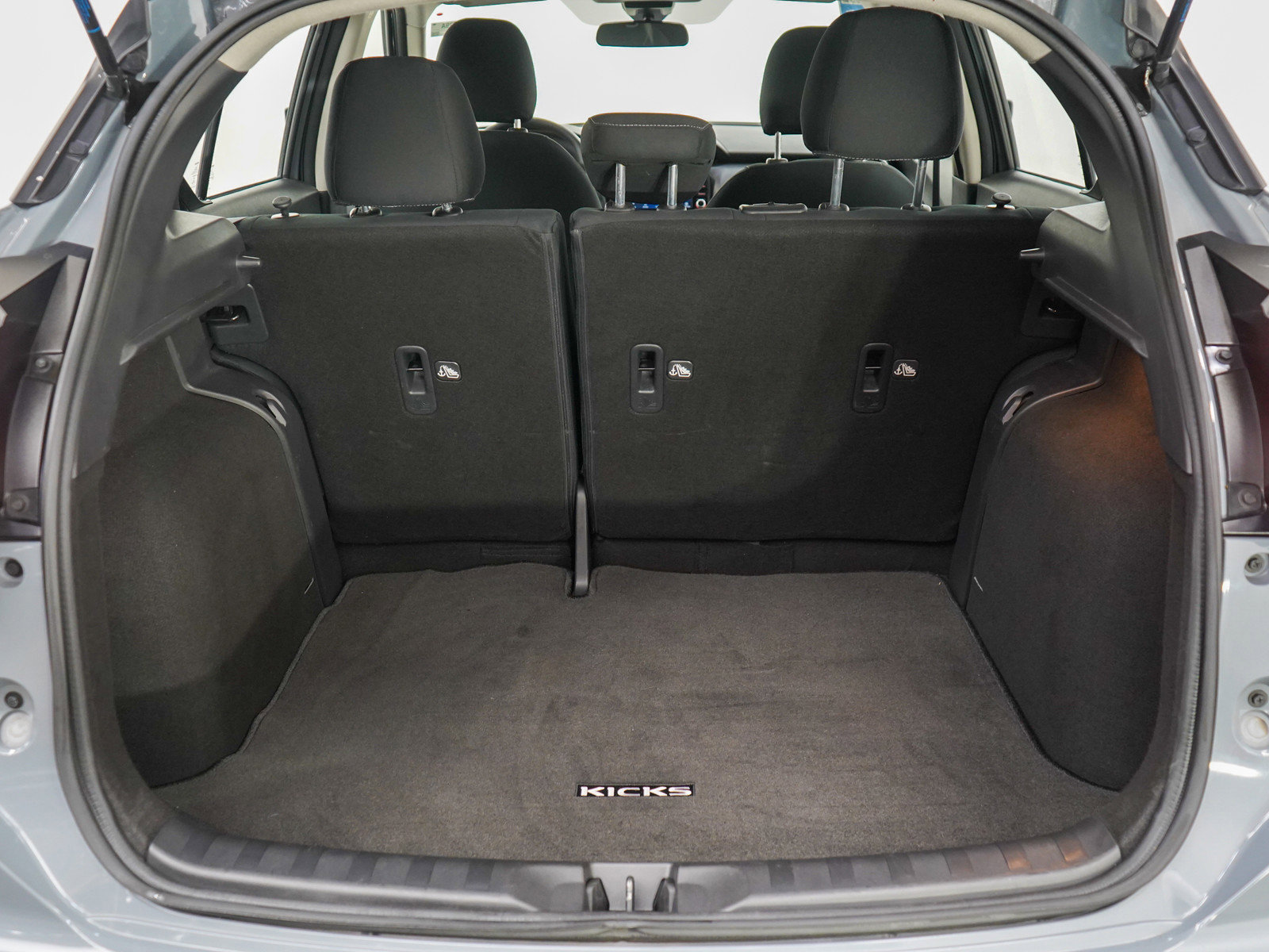2021 Nissan Kicks SV photo 15
