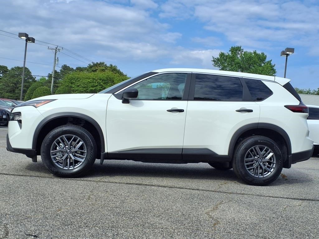 2025 Nissan Rogue S photo 5