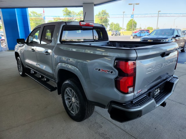 2025 Chevrolet Colorado Work Truck LT photo 4