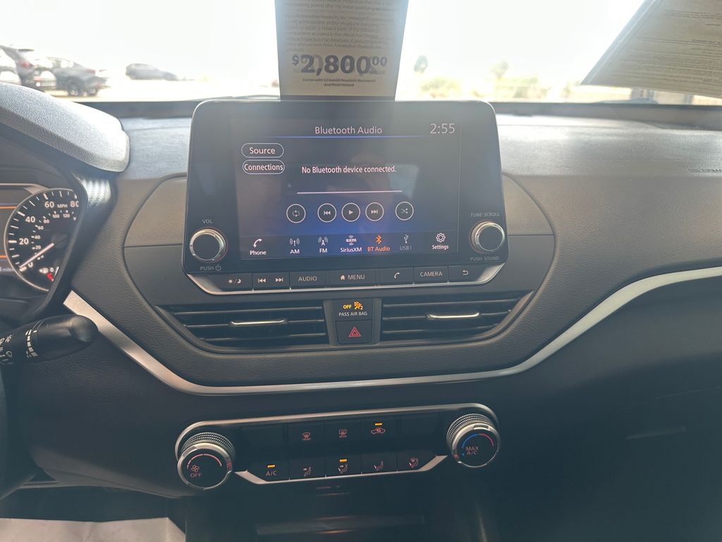 2022 Nissan Altima 2.5 SV photo 10
