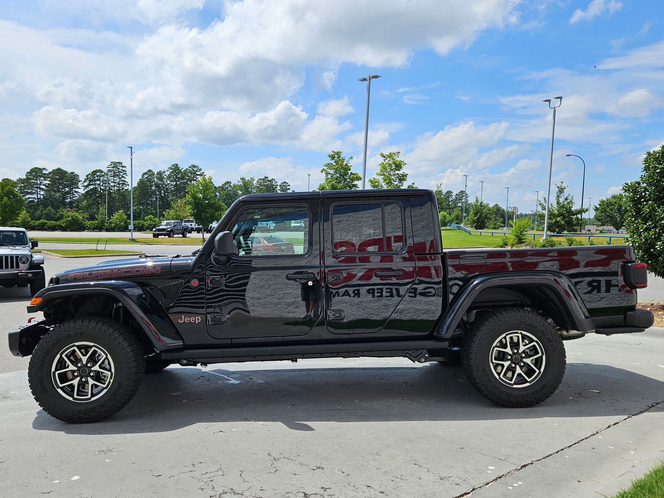 2025 Jeep Gladiator Rubicon photo 3