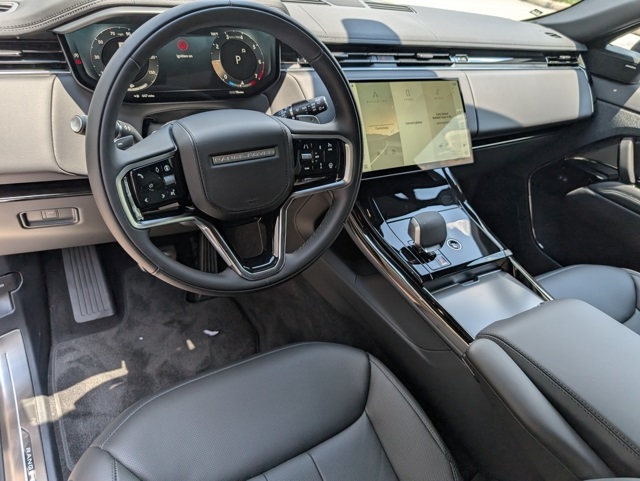 2025 Land Rover Range Rover Sport SE photo 4