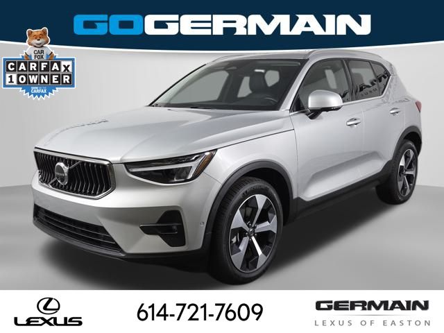 2025 Volvo XC40 Plus's photo