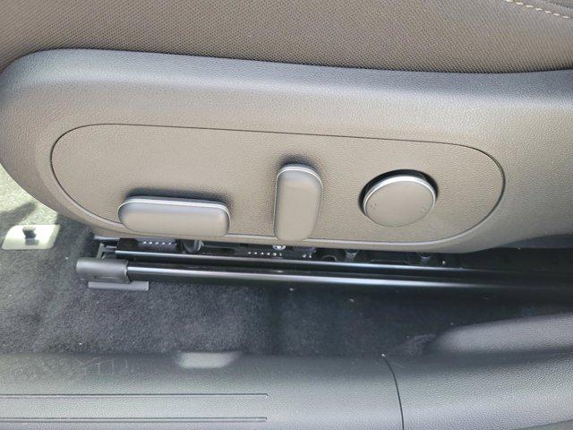 2025 Hyundai Kona Electric SEL photo 3