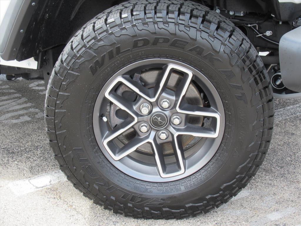 2024 Jeep Gladiator Mojave photo 8