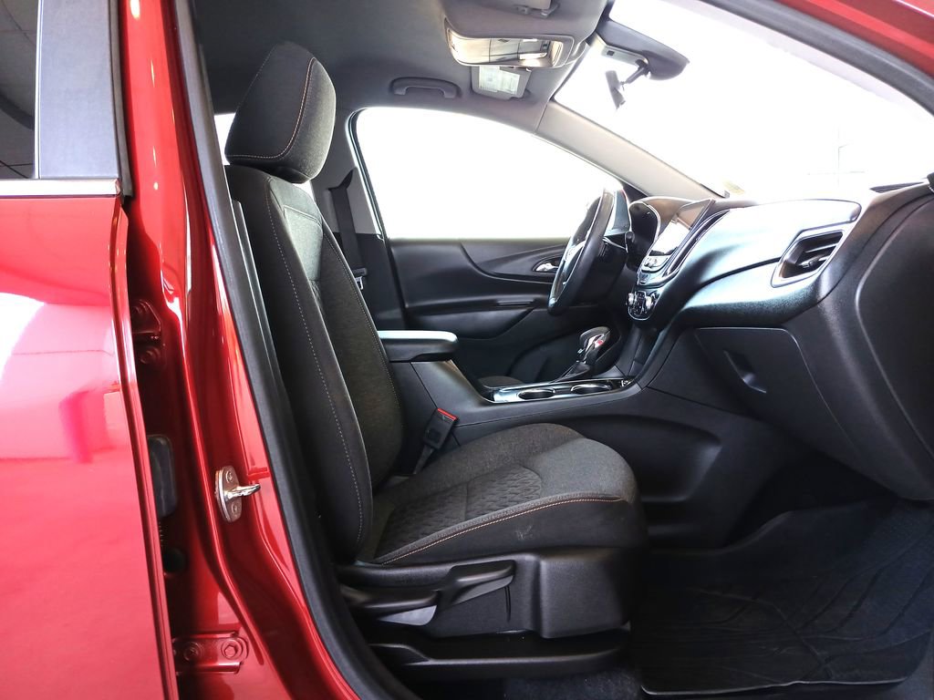 2022 Chevrolet Equinox LT photo 28