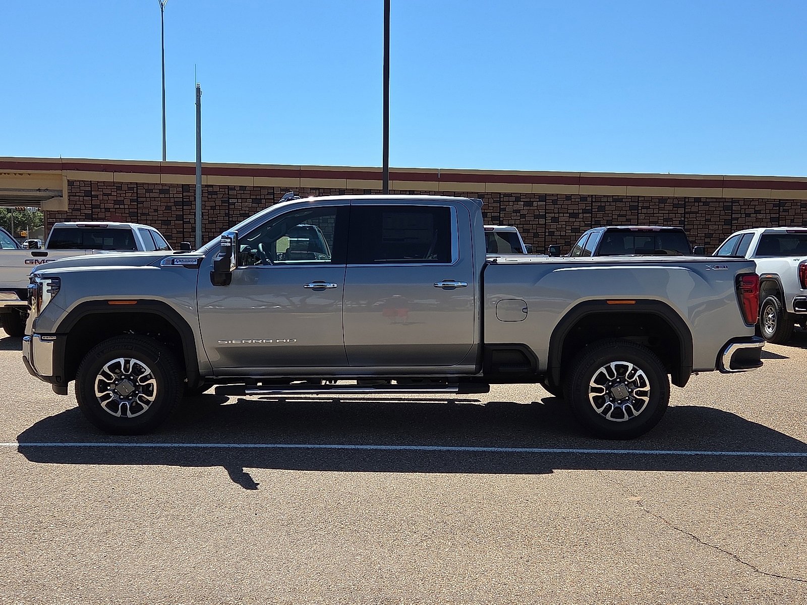 2025 Gmc Sierra 2500 HD SLT photo 2