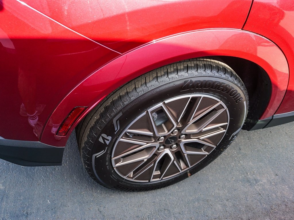 2025 Ford Mustang Mach-E Premium photo 9