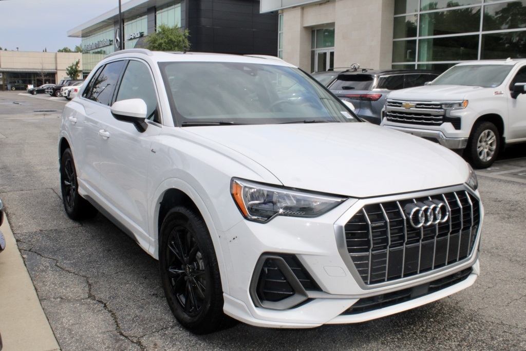 2022 Audi Q3 S line Premium 45 TFSI photo 3