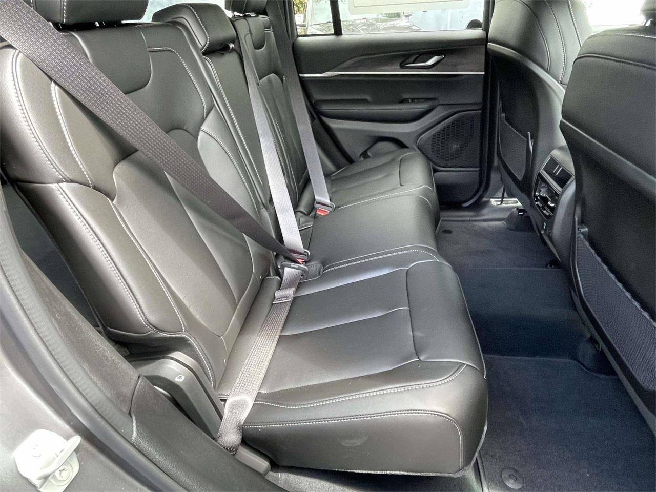 2025 Jeep Grand Cherokee Limited photo 23