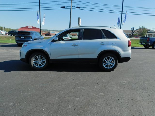 2015 Kia Sorento LX photo 3