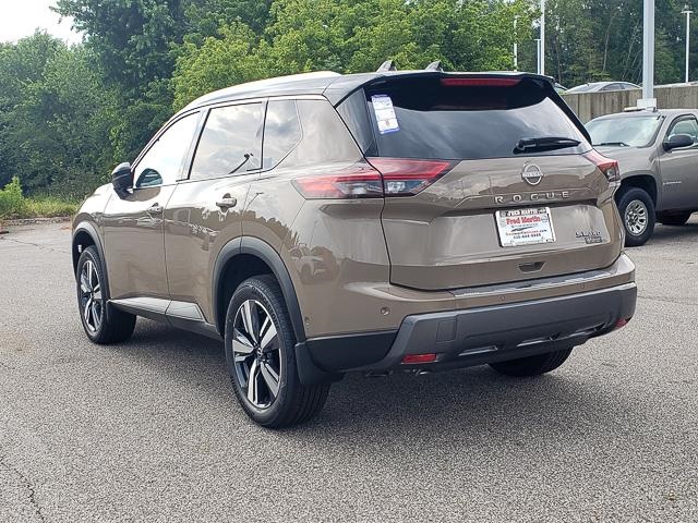 2025 Nissan Rogue SL photo 4