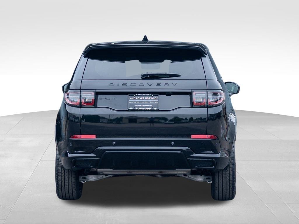 2024 Land Rover Discovery Sport SE photo 4