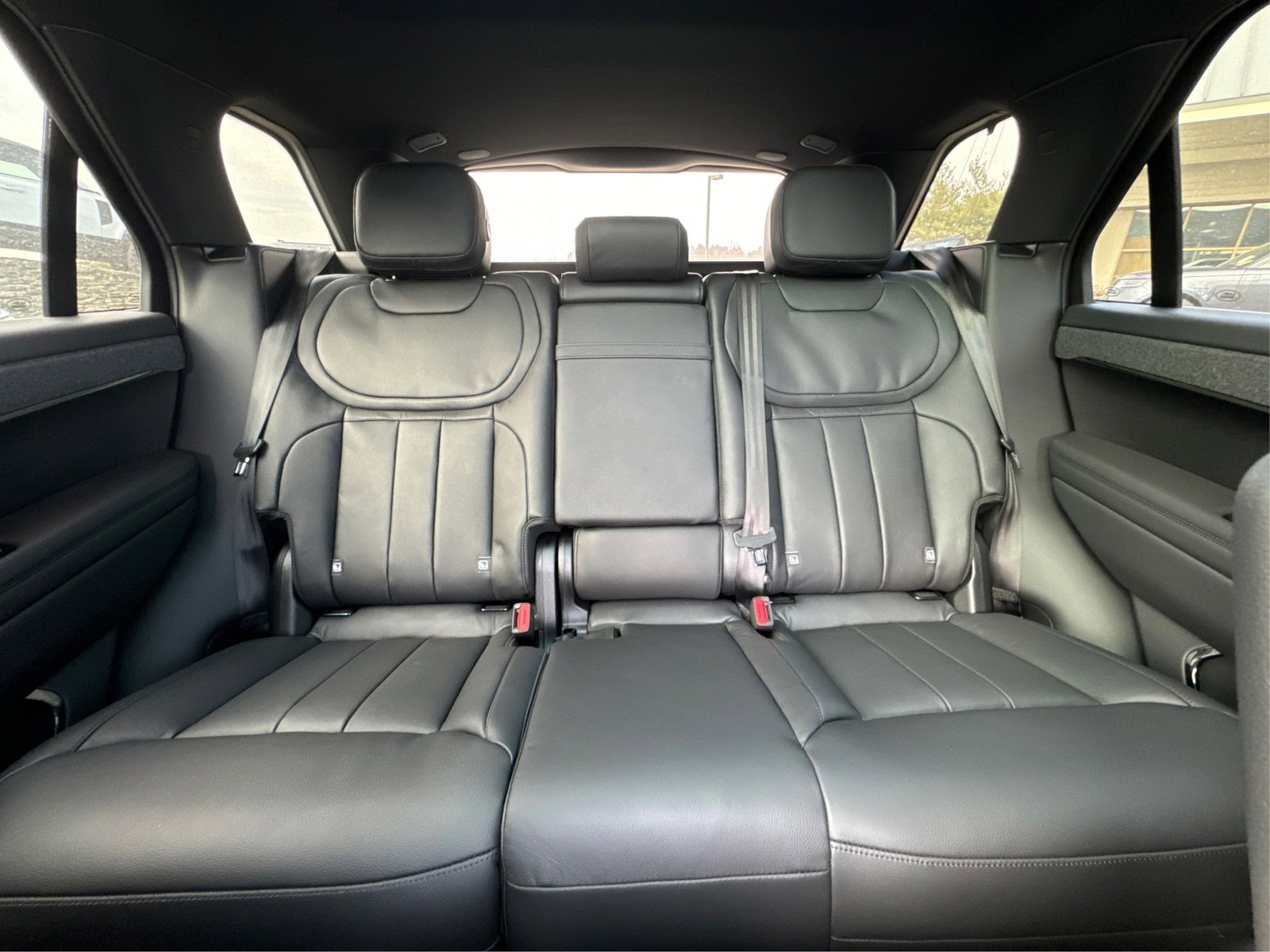 2025 Land Rover Range Rover Sport P360 S photo 14