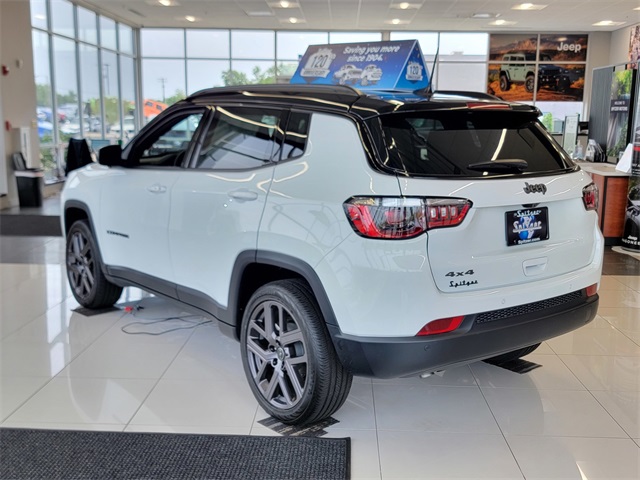 2025 Jeep Compass Limited photo 4