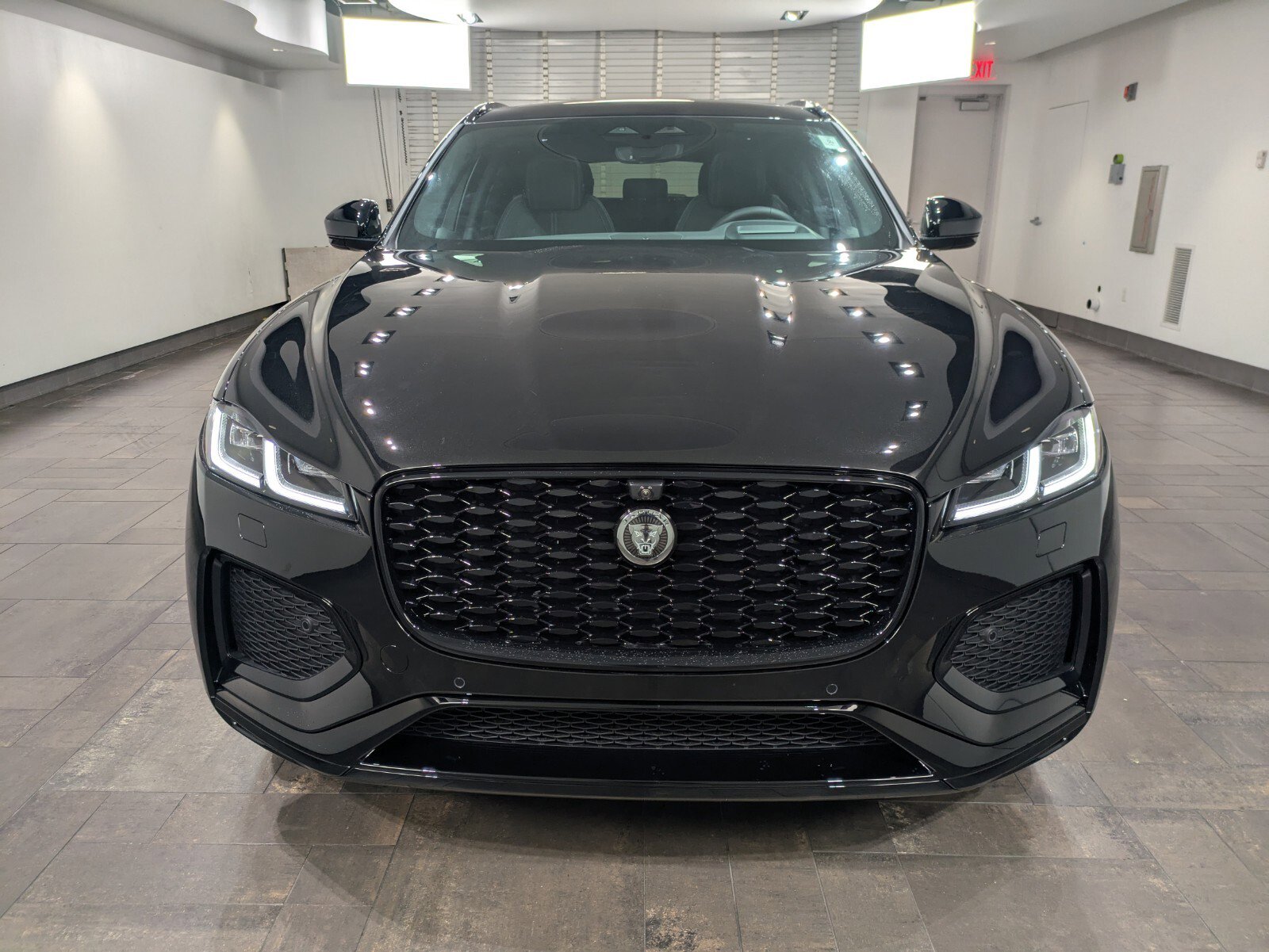 2026 Jaguar F-PACE R-Dynamic S P250 photo 2