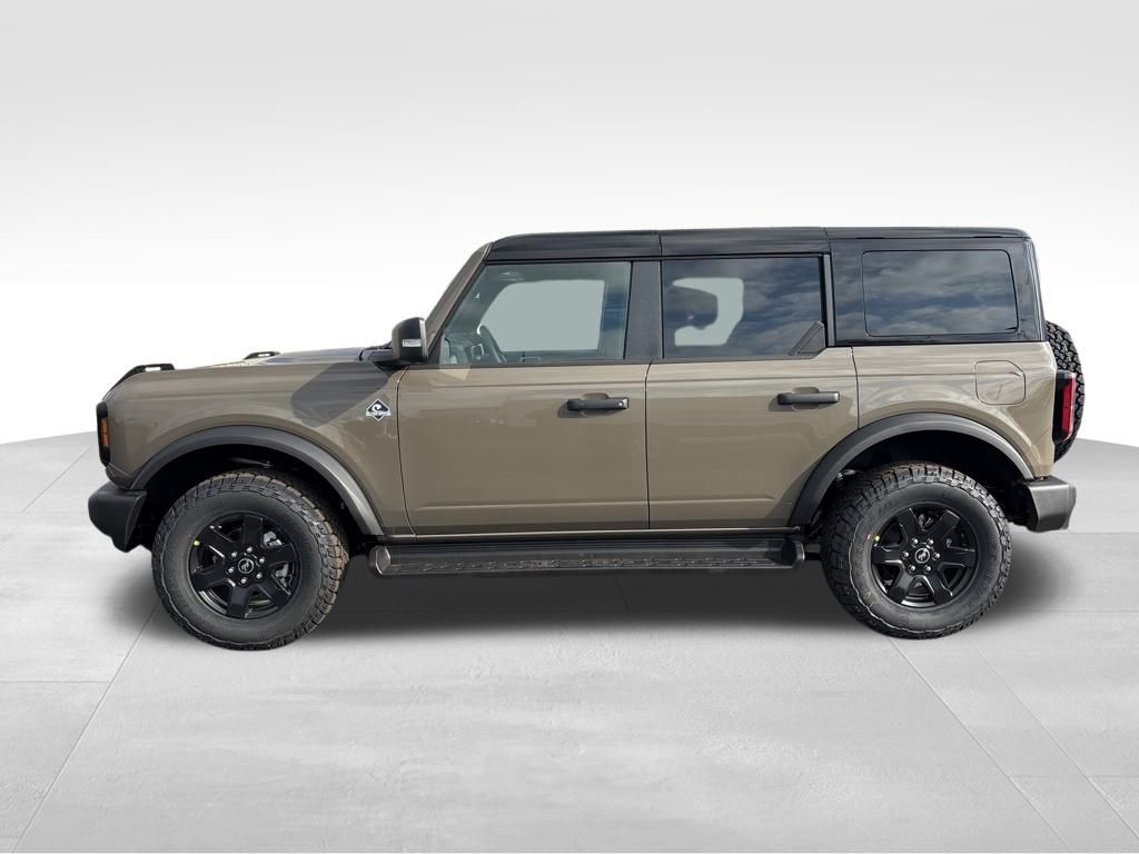 2025 Ford Bronco Outer Banks photo 2
