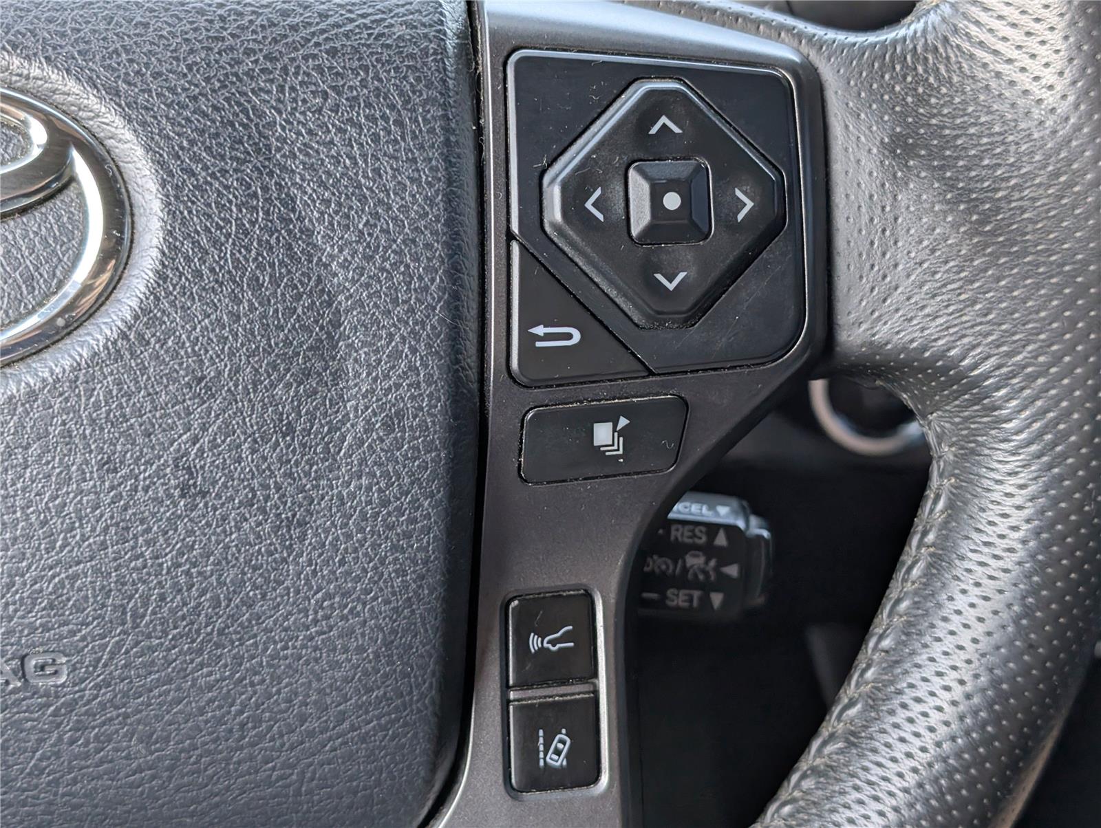 2019 Toyota Tacoma SR photo 24