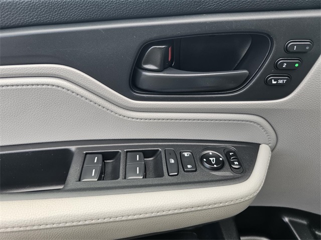 2018 Honda Odyssey EX-L photo 19