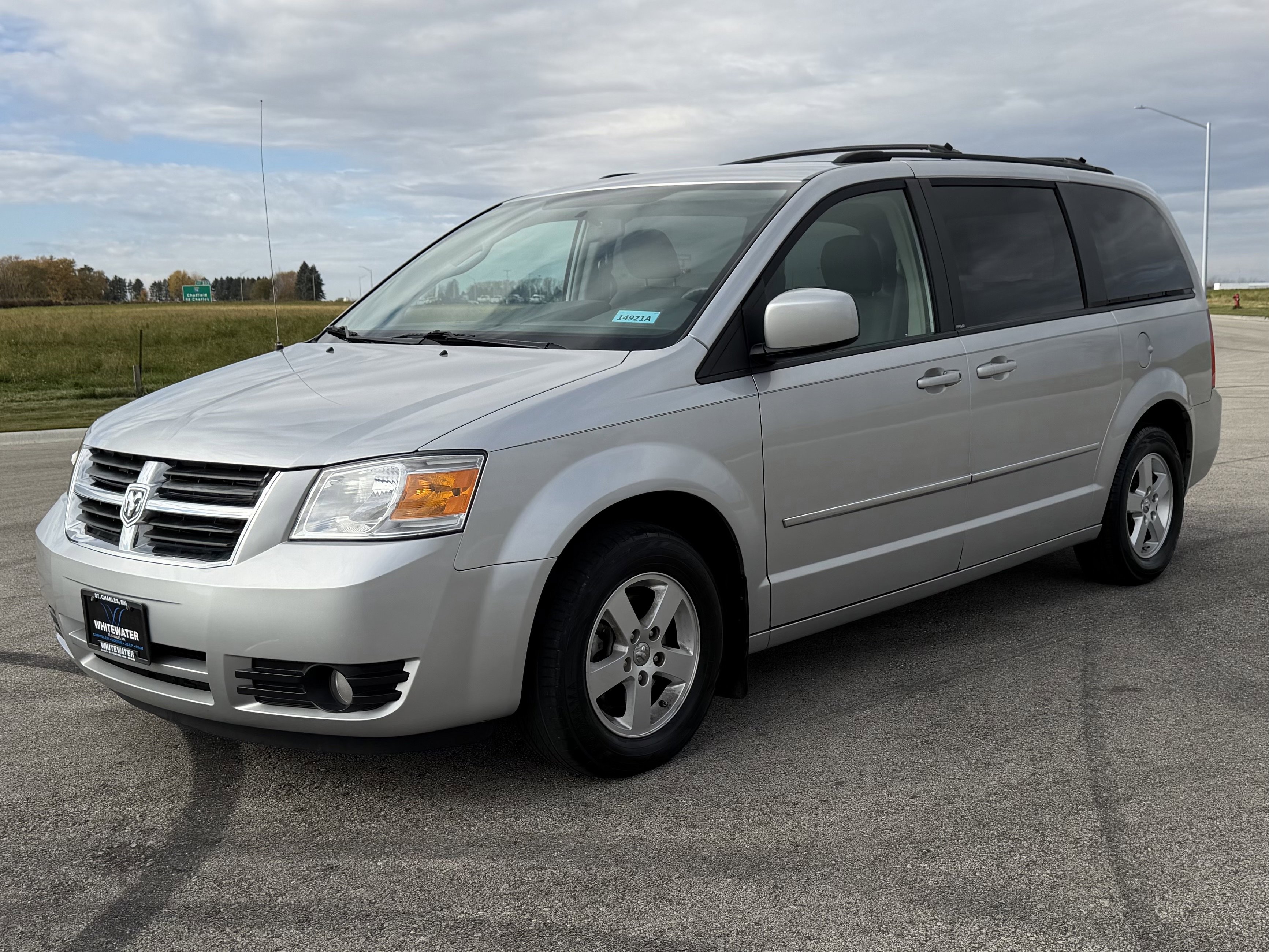 Used 2010 Dodge Grand Caravan SXT with VIN 2D4RN5D18AR122138 for sale in Saint Charles, Minnesota