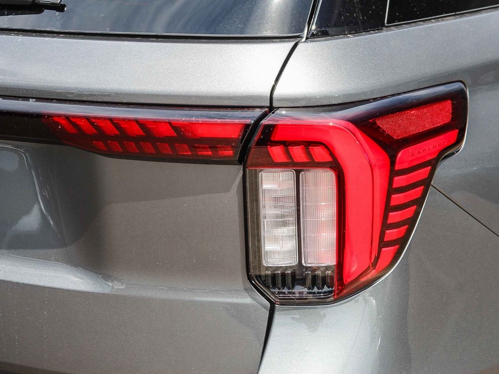 2025 Ford Explorer photo 11