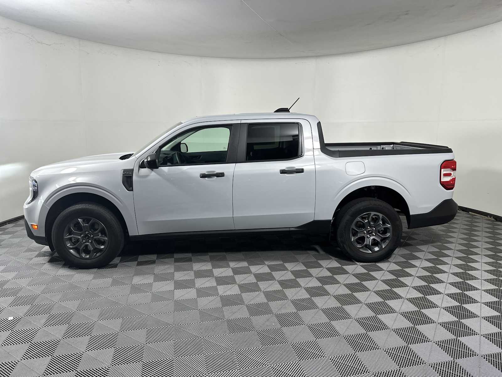 2025 Ford Maverick XLT photo 4
