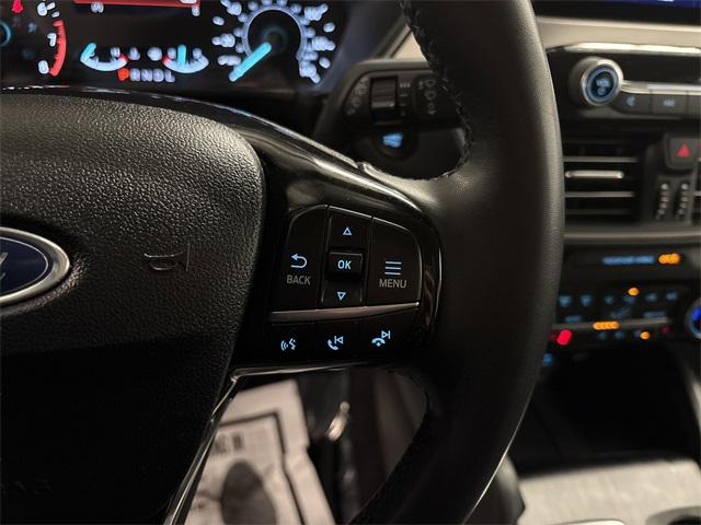 2022 Ford Escape SEL photo 12