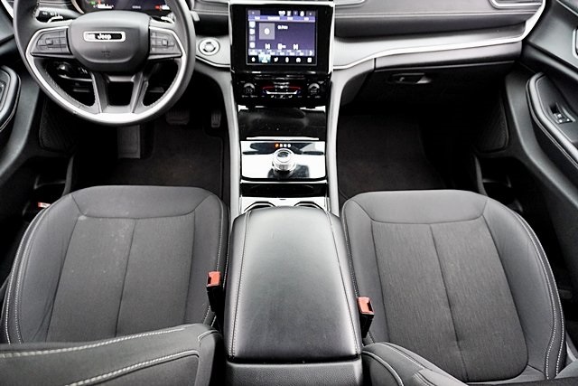 2023 Jeep Grand Cherokee Laredo photo 20