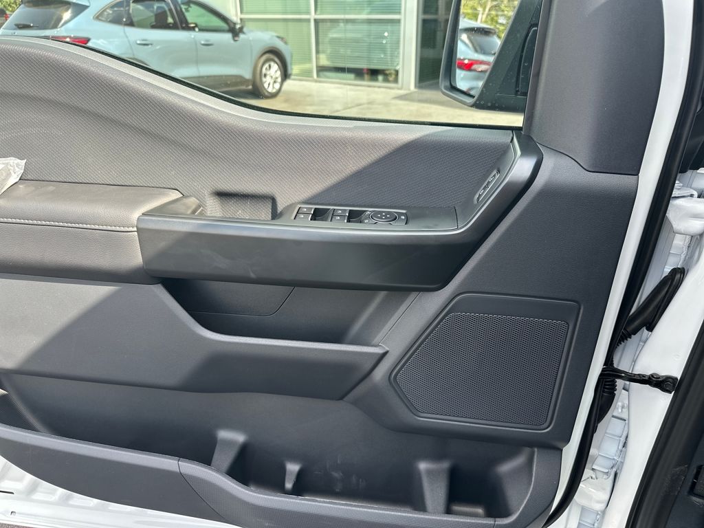 2025 Ford F-150 STX photo 16