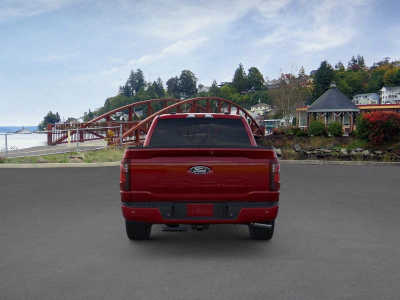 2025 Ford F-150 XLT photo 2