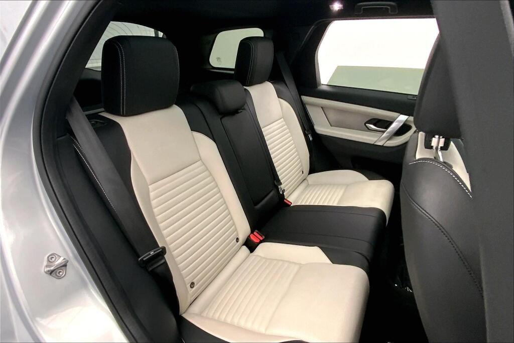 2025 Land Rover Discovery Sport Dynamic SE photo 14