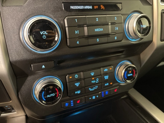 2018 Ford F-150 Platinum photo 29