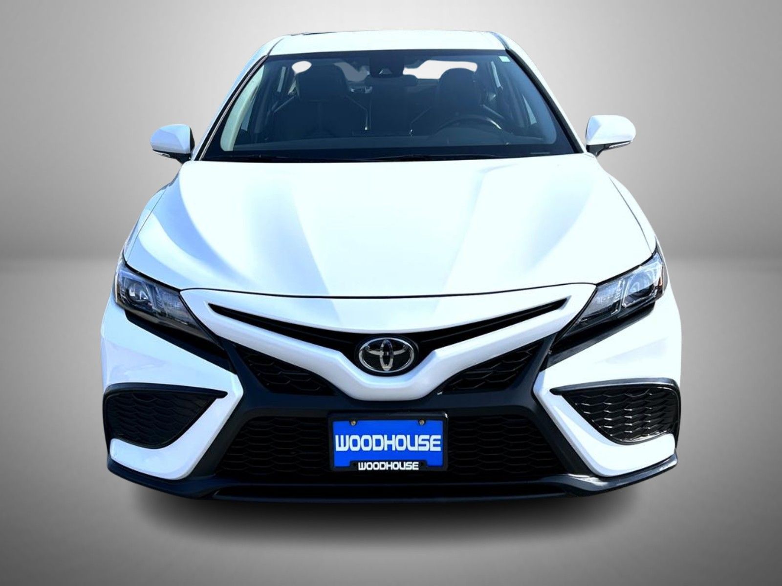 2024 Toyota Camry SE photo 2