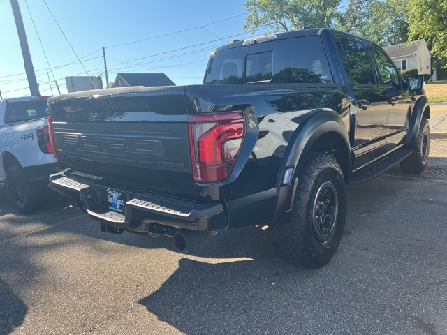 2025 Ford F-150 Raptor photo 4