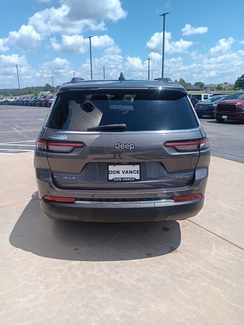 2023 Jeep Grand Cherokee Laredo photo 4