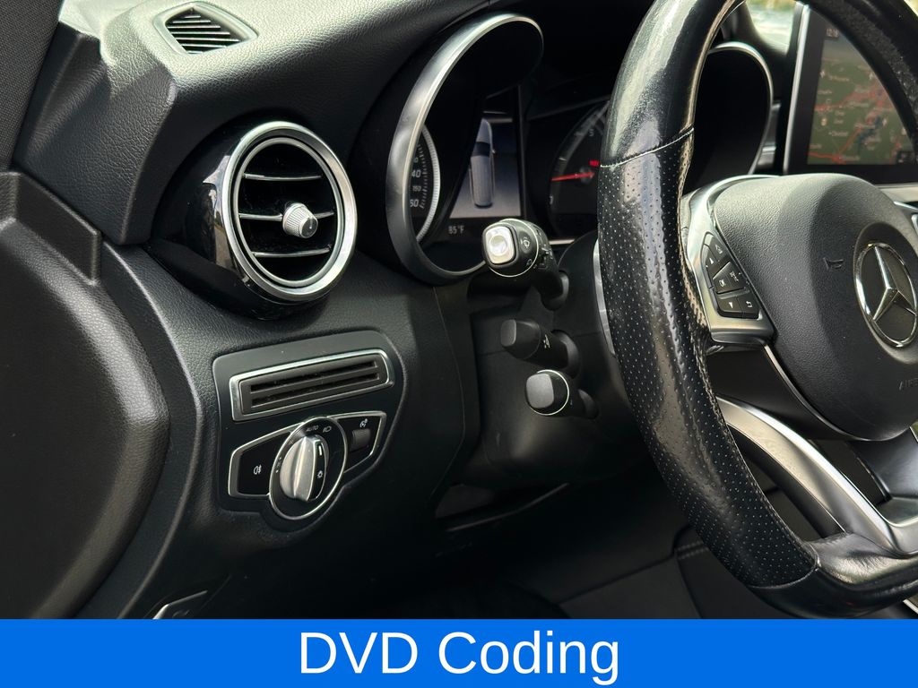 2019 Mercedes Benz GLC 300 photo 25