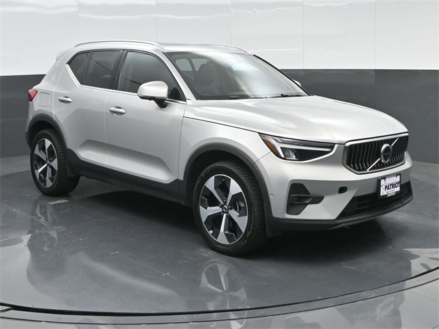 2024 Volvo XC40 Plus's photo