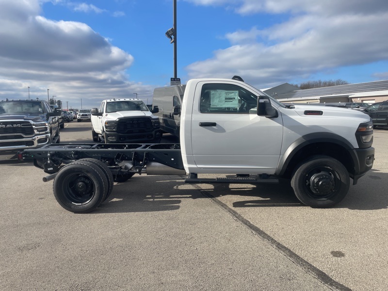 2026 Ram 5500 Tradesman photo 2